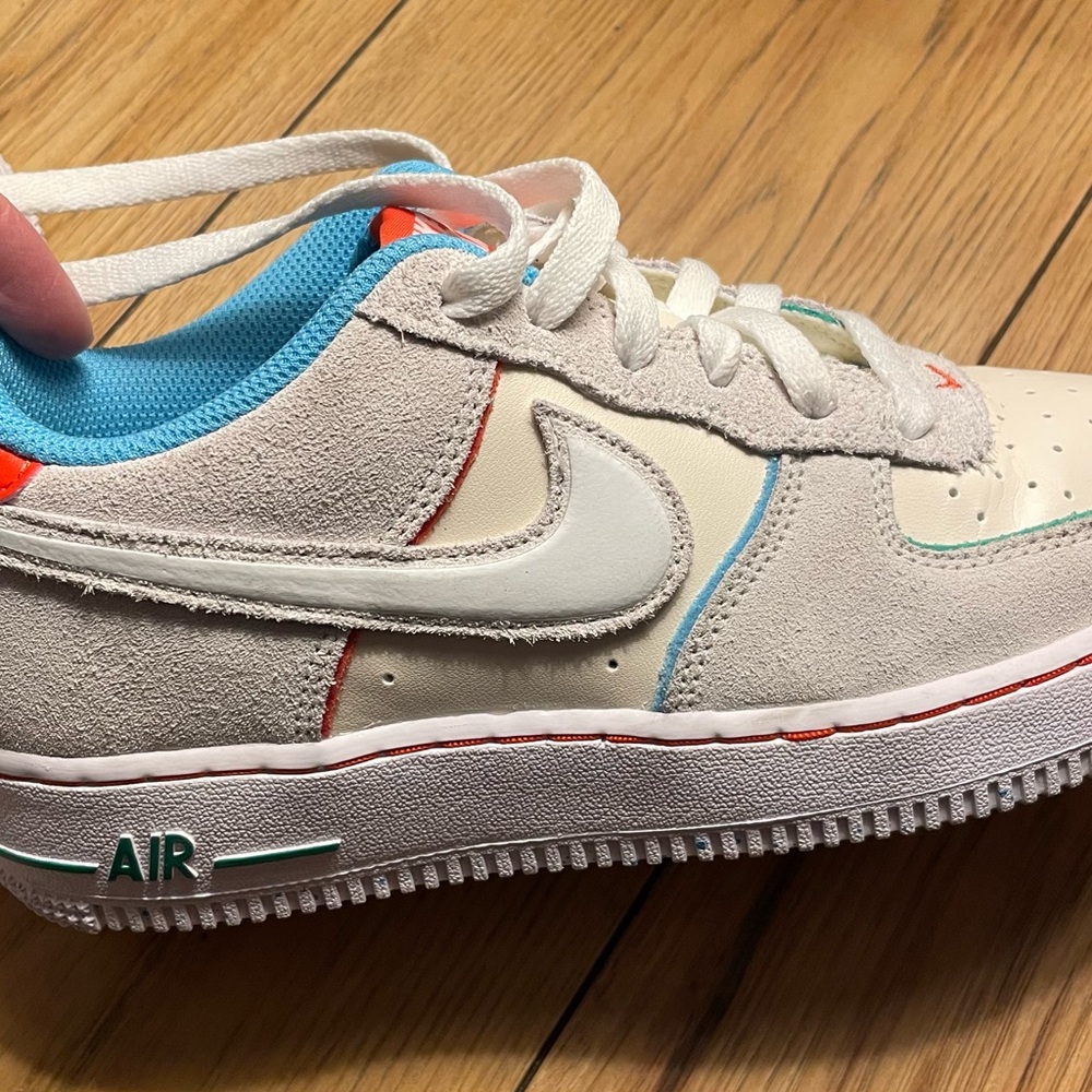 Almost New!!Nike Air Force 1 Boys White and Blue Sneakers- - Picture 6 of 8